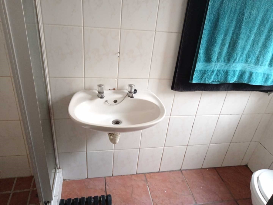 To Let 3 Bedroom Property for Rent in Protea Heights Western Cape